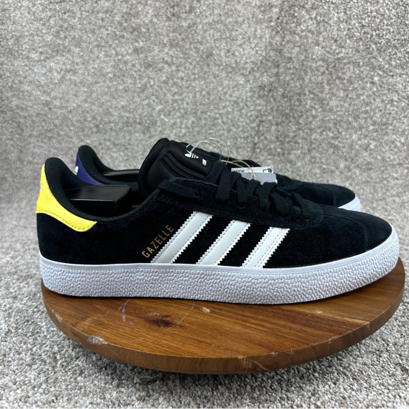 Adidas gazelle men's size 10 brand new with the tags - Main Image
